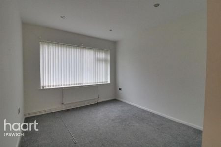 3 bedroom detached bungalow to rent - Photo 5