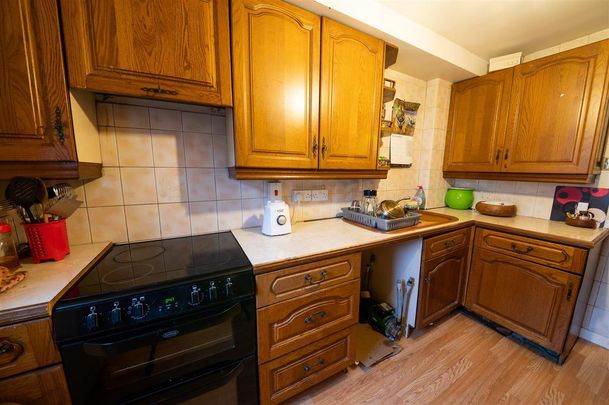 3 bedroom apartment to rent - Photo 1