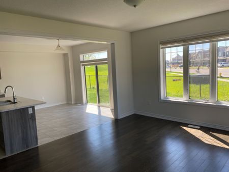 For Lease - 2 Cahill Drive, Brantford, Ontario - Photo 2