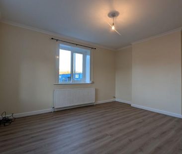 3 bedroom detached house to rent - Photo 2