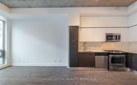 Lofts 399 , #816 - Photo 5