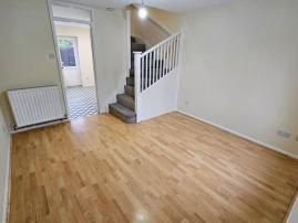 2 Bedroom Terrace House For Rent - Photo 2