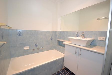 15/11-15 Hollingworth Street, Port Macquarie NSW 2444 - Apartment For Rent | Domain - Photo 5