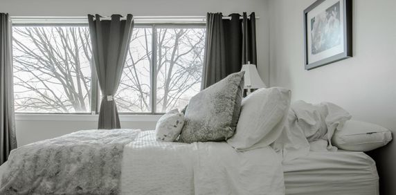 Appartement 2 chambres à louer Pointe-Claire à Southwest One - Photo 2