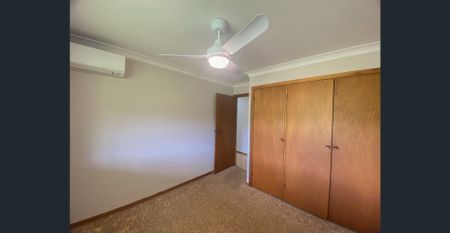 SPACIOUS FAMILY HOME WITH CLASSIC CHARM - Photo 2