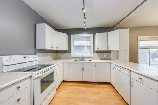 For Lease - 5188 Maple Street, Niagara Falls, Ontario - Photo 1