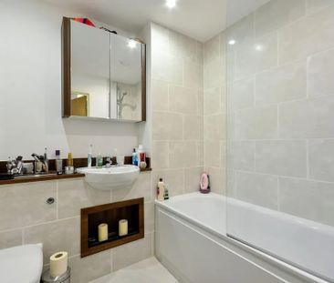 2 Bed Flat, Ottawa House, SE16 - Photo 6