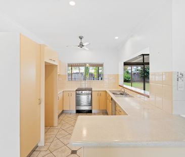 3 BEDROOM + OFFICE WITH POOL - Photo 4
