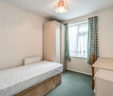 4 bedroom terraced house to rent - Photo 4