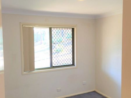 CLOSE TO UNI & HOSPITAL - AIR CON AND POOL - Photo 3