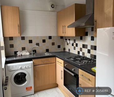 4 bedroom terraced house to rent - Photo 5