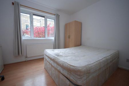 4 bedroom terraced house to rent - Photo 5