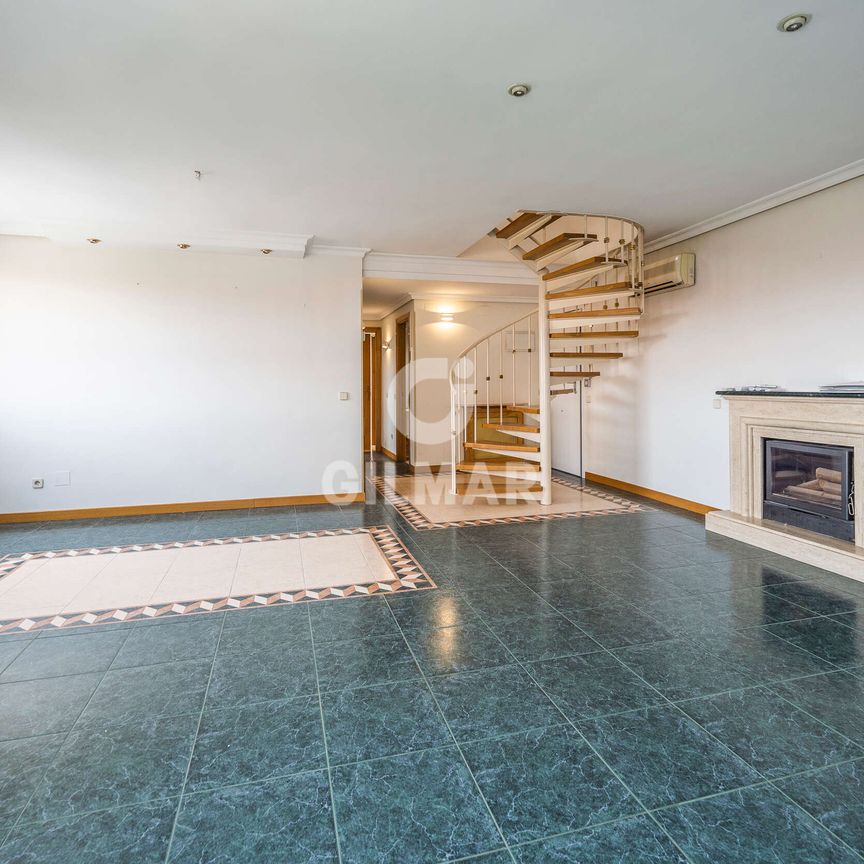 Ático-Dúplex en alquiler en Conde Orgaz – Madrid | Gilmar Consulting - Foto 1