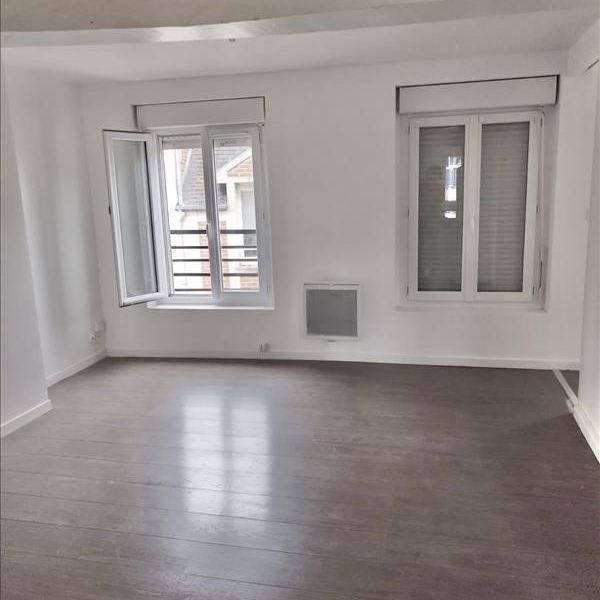 3 pièces - 40 m² - 2ème étage - Colocation non autorisée - Photo 1