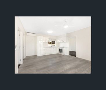 PRIVATE TWO BEDROOM UNIT, WITH FENCED YARD - Photo 3