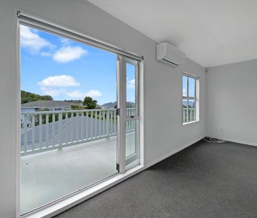 Welcome home to 5/25 Mana Street. - Photo 3