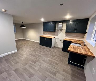 4 bedroom detached house to rent - Photo 6