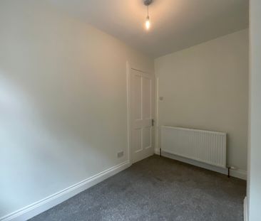 25 Rutherglen Street, Belfast, BT13 3LR - Photo 4
