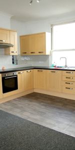 14 Gratton Road, CHELTENHAM GL502BS - Photo 3