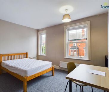 4 bedroom terraced house to rent - Photo 2