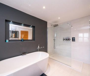 6 bedroom detached house to rent - Photo 2