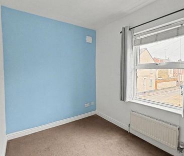 3 bedroom end of terrace house to rent - Photo 6