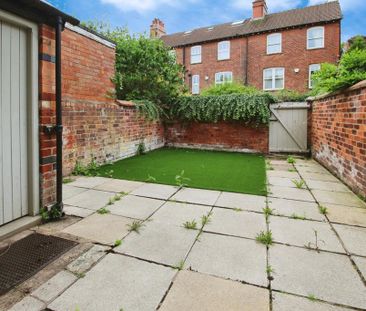 2 bedroom terraced house to rent - Photo 3