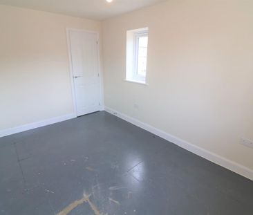2 bedroom end of terrace house to rent - Photo 6