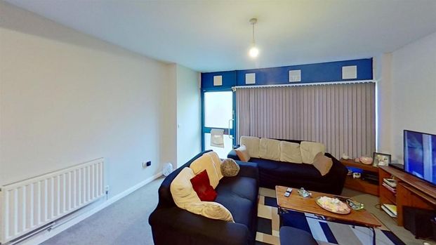 2 bedroom flat to rent - Photo 1