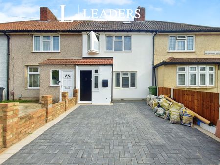 4 bedroom house to rent Hedingham Road, Dagenham, RM8 - Photo 4