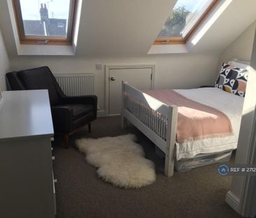 4 bedroom terraced house to rent - Photo 6