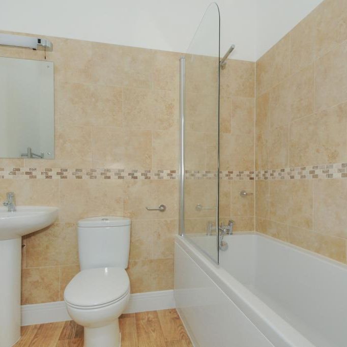 3 bedroom terraced house to rent - Photo 1