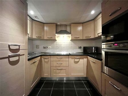 Mast Quay, London, SE18 5NP - Photo 5