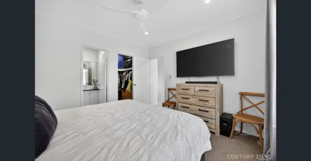 GREAT HOME, GREAT LOCATION! - Photo 5