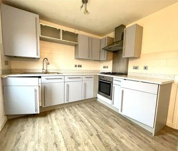 2 bedroom semi-detached house to rent - Photo 4