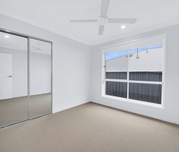 LIKE NEW 4 DUPLEX IN GREAT LOCATION - Photo 2