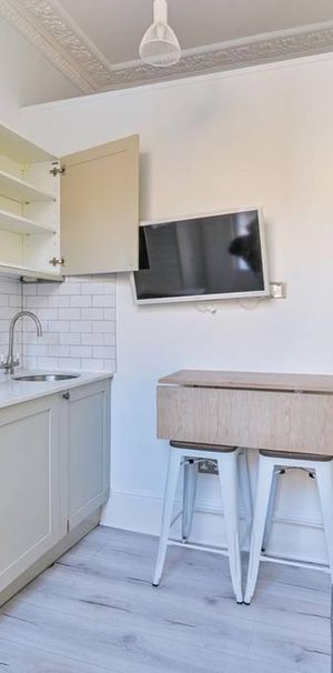 Studio to rent - Photo 1