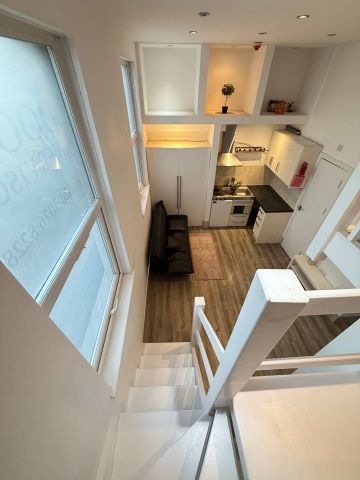 Studio Flat, High Road Leytonstone, E15 - Photo 3