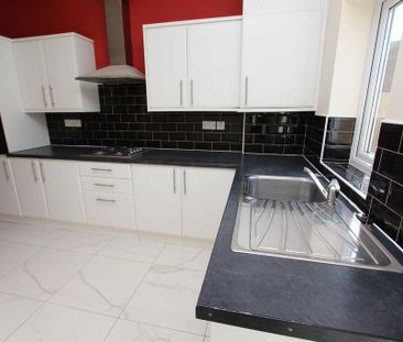 3 bedroom terraced house to rent - Photo 3