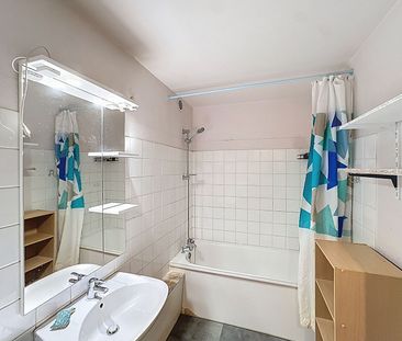 Appartement à louer - ÉPERNAY - Appartement 3 pièces avec balcon - Photo 5