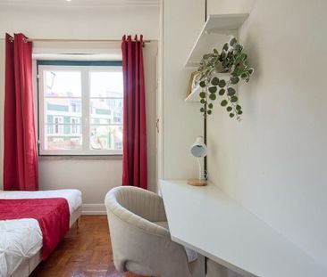 Rua da Palmeira, Lisbon, Lisbon 1200-219 - Photo 1