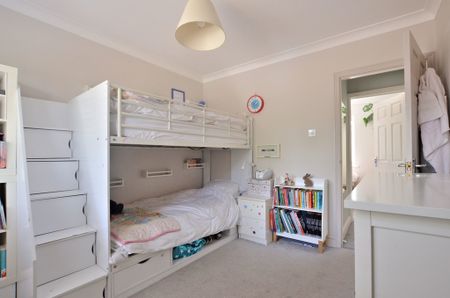 A well-proportioned and inviting four-bedroom home, located in the desirable village of Stapleford. Benefitting from driveway parking and enclosed garden, this family home is one not to be missed! Within walking distance to local village amenities, Addenbrooke's Hospital and the Bio-Medical Campus, Shelford Railway Station is 0.5 miles away and approximately a 10-minute walk. Cambridge City Centre and the Main Railway Station is within easy cycling distance. The number 7 bus route is frequent and runs past the property. (Saffron Walden - Addenbrooke's - Cambridge). - Photo 2