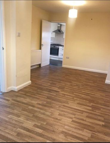 Firs Drive, Rugby - Photo 2