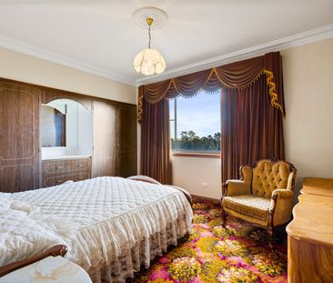 Spacious Dual-Living Family Retreat on Expansive Orchard Hills Acreage - Photo 3