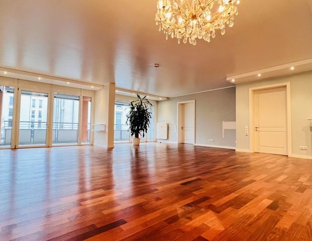 Exklusive 3,5-Zimmerwohnung mit Balkon auf der Maininsel zu vermieten - Foto 1