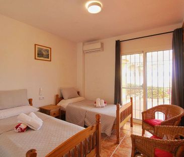 3 bedroom luxury Villa for rent in Alhaurín de la Torre, Spain - Photo 3