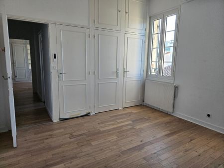 Location Maison 6 pièces 189m² GRADIGNAN 33170 - Photo 5