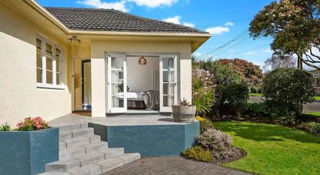 CORNWALL PARK - STANDALONE HOME - BEAUTIFULLY ... - Photo 5