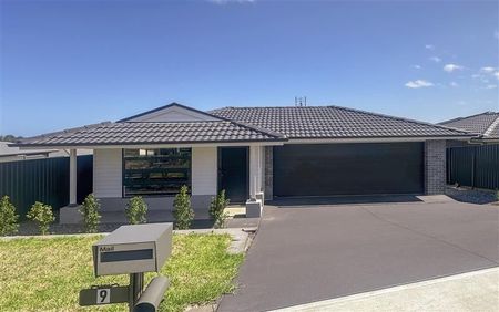 Stunning Brand New Family Home - Photo 5