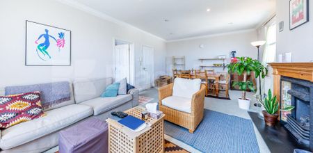 Amazing two double bedroom property set in a period conversion - Photo 3